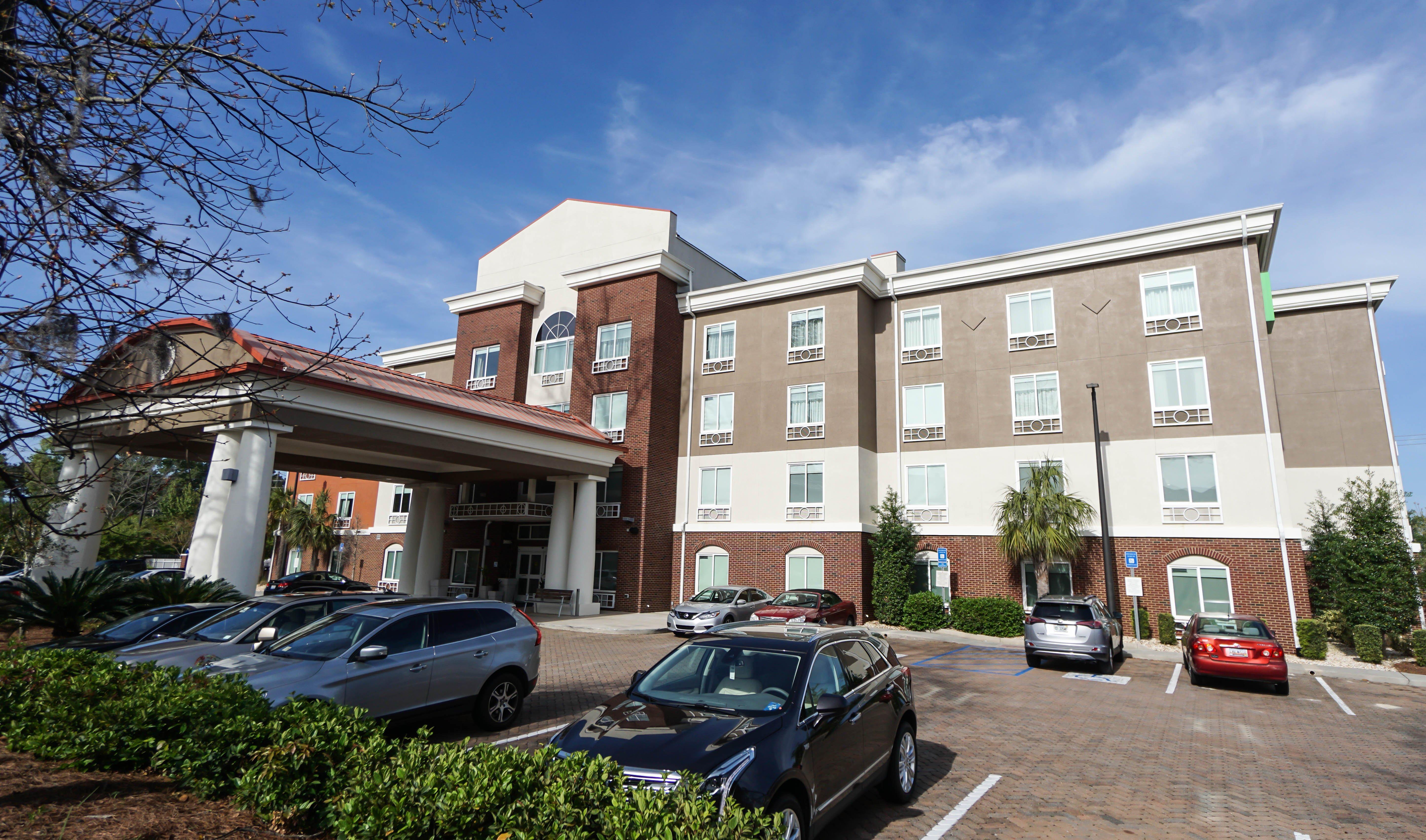 Holiday Inn Express Hotel & Suites Savannah Midtown, An Ihg Hotel Exterior photo